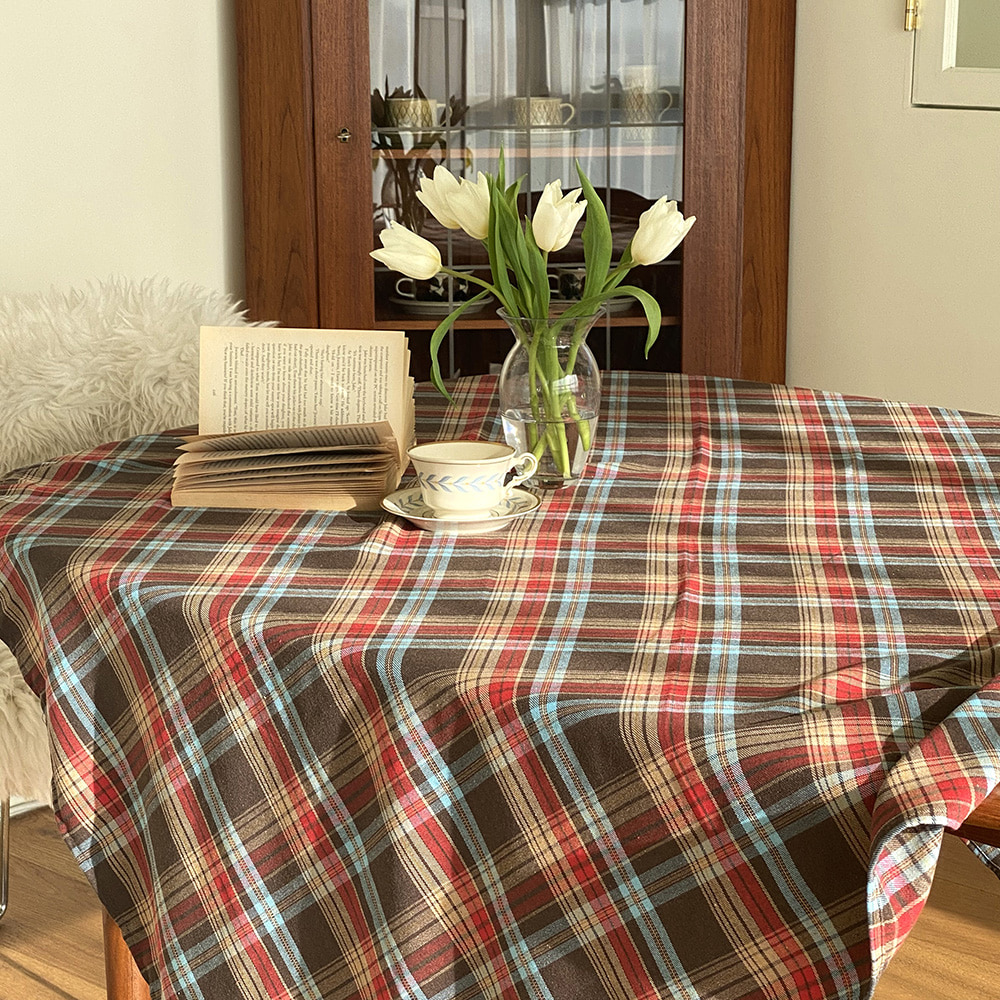 browncheck tablecloth
